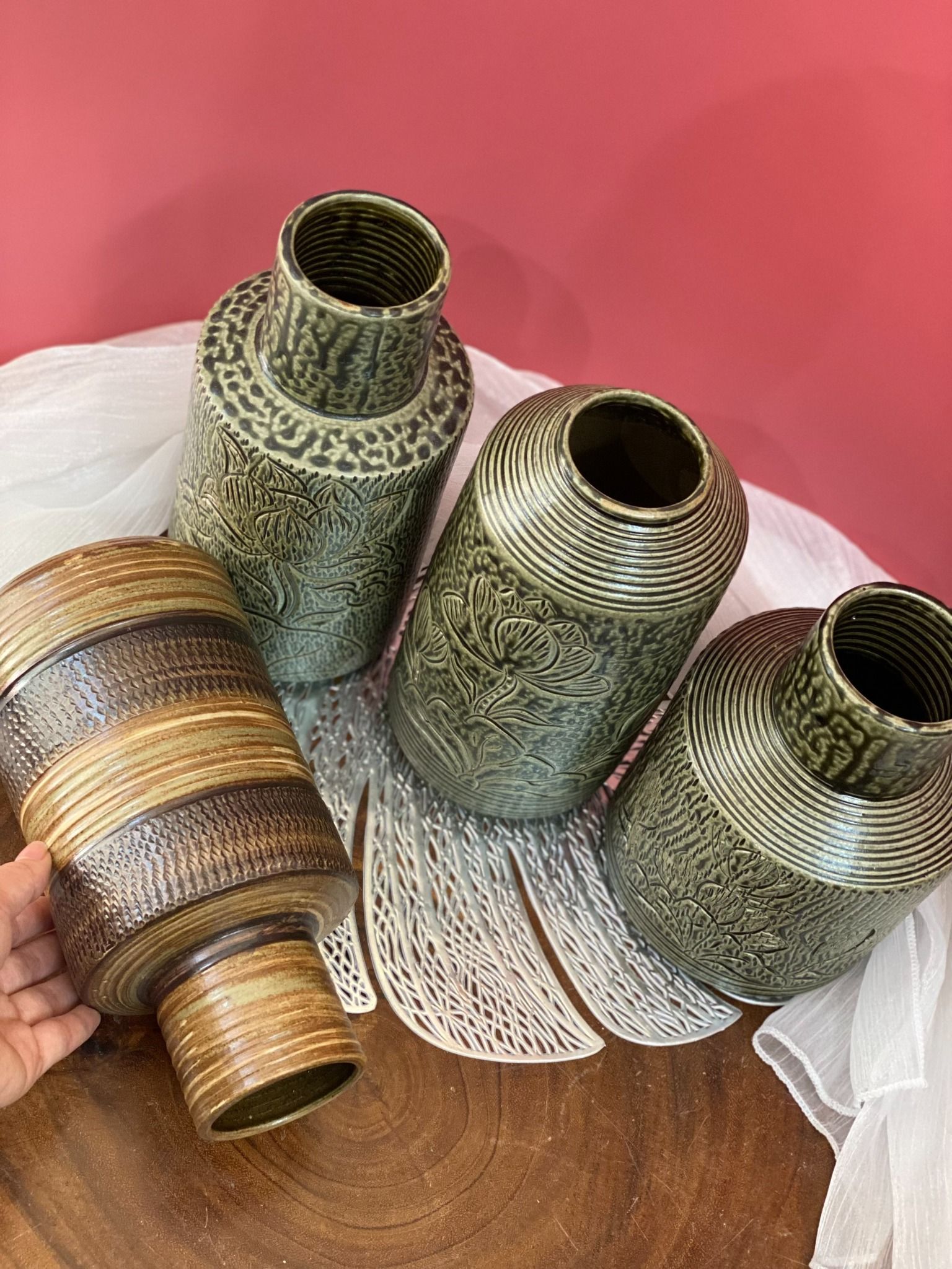 Lọ cắm hoa Họa tiết Sen Khắc nổi BH