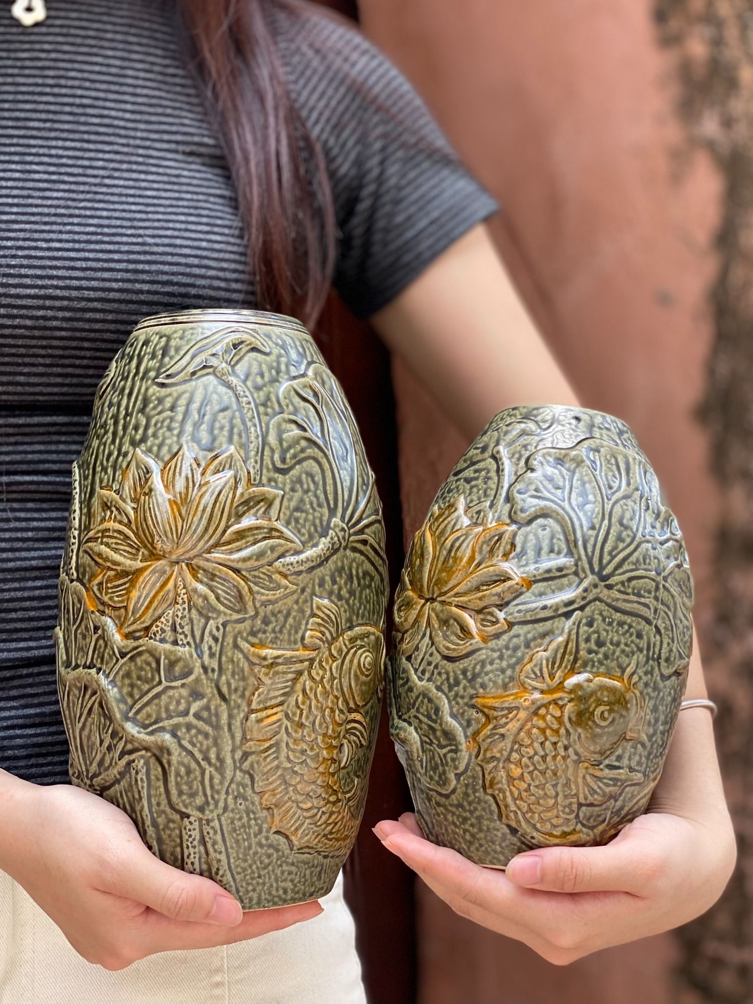 Lọ hoa Trứng Họa tiết Lá sen Khắc nổi BH