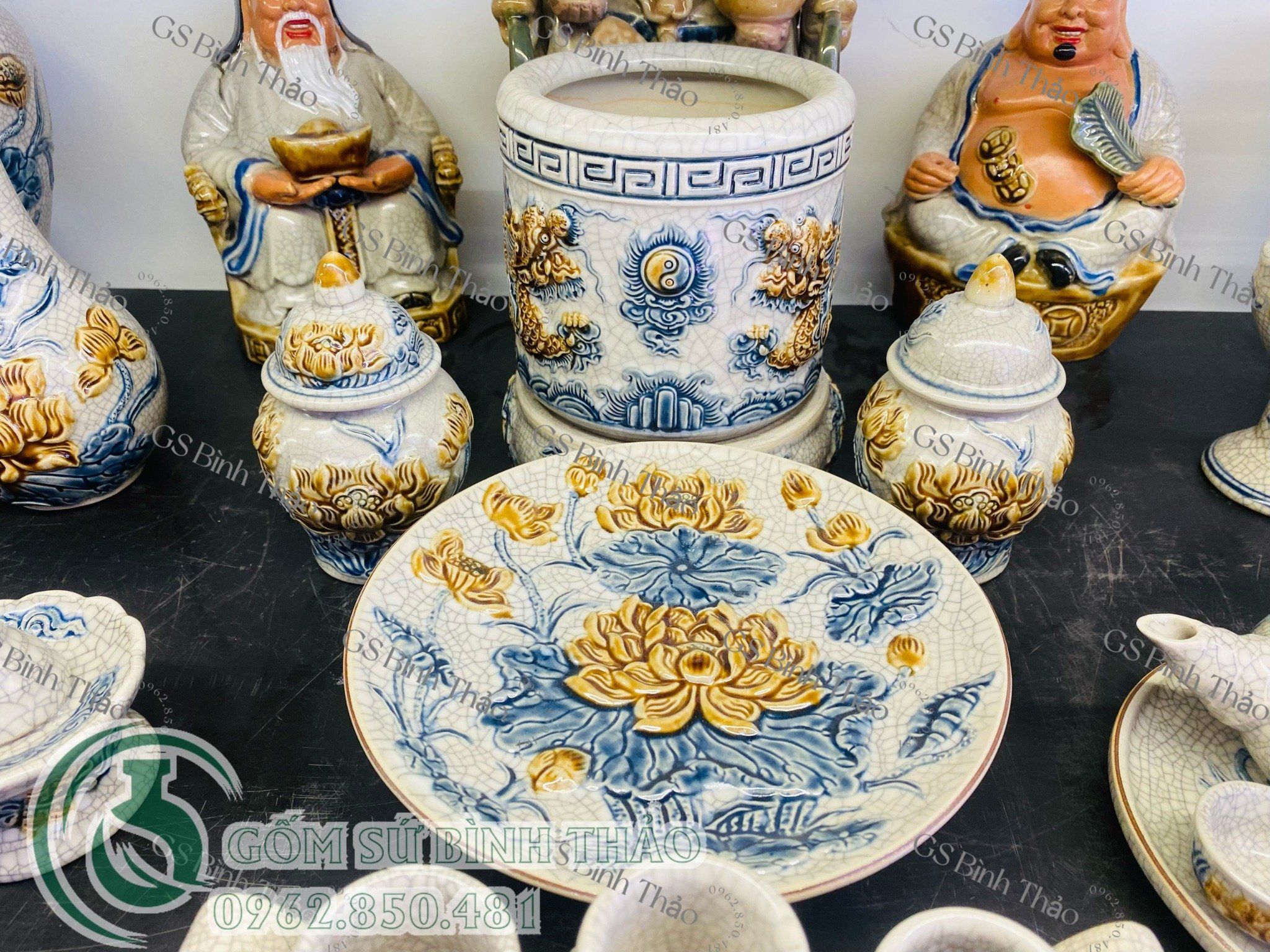 Bộ thờ Thần Tài Men rạn Đắp nổi Bát hương Rồng + Phụ kiện Sen PATT03