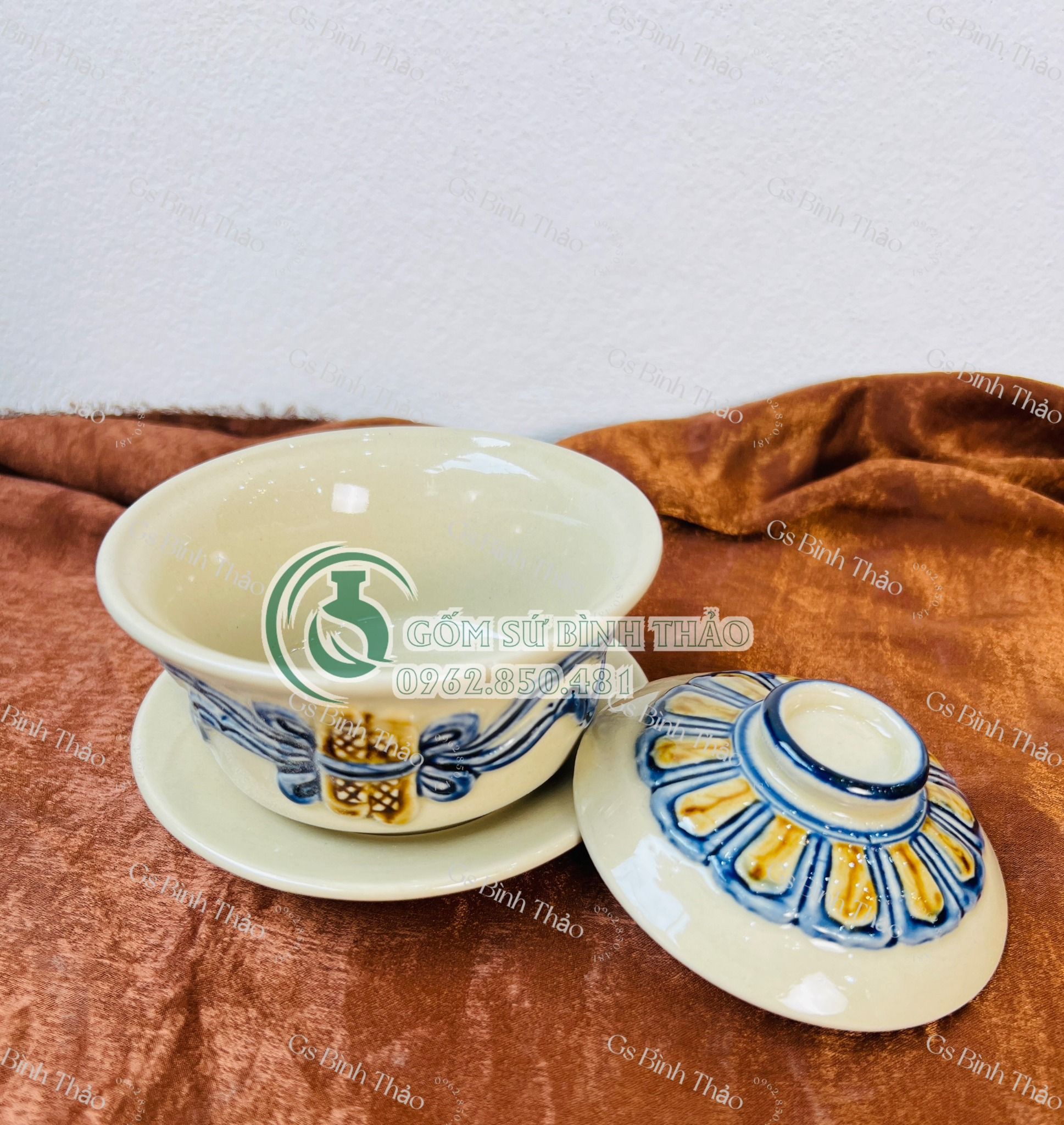 Bộ Đồ thờ Gia tiên Men Hoàng Thổ đắp nổi Gốm Nghệ nhân Bát Tràng HTDM09
