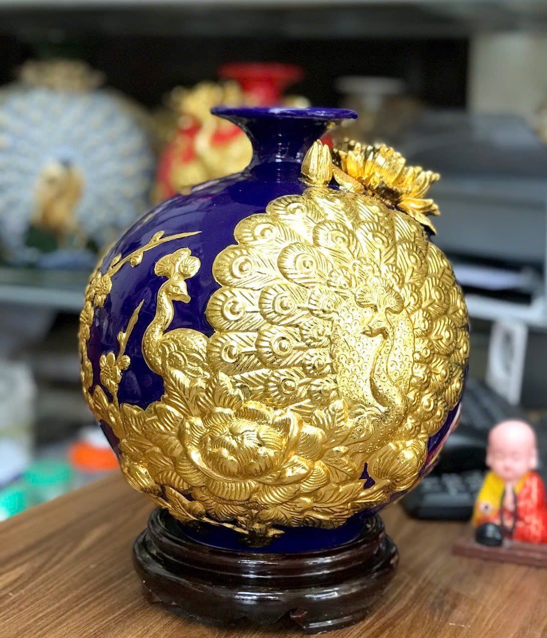 Bình hút lộc Công thành danh toại - Men màu Họa tiết Đắp nổi Dát vàng HLVHCDXDV