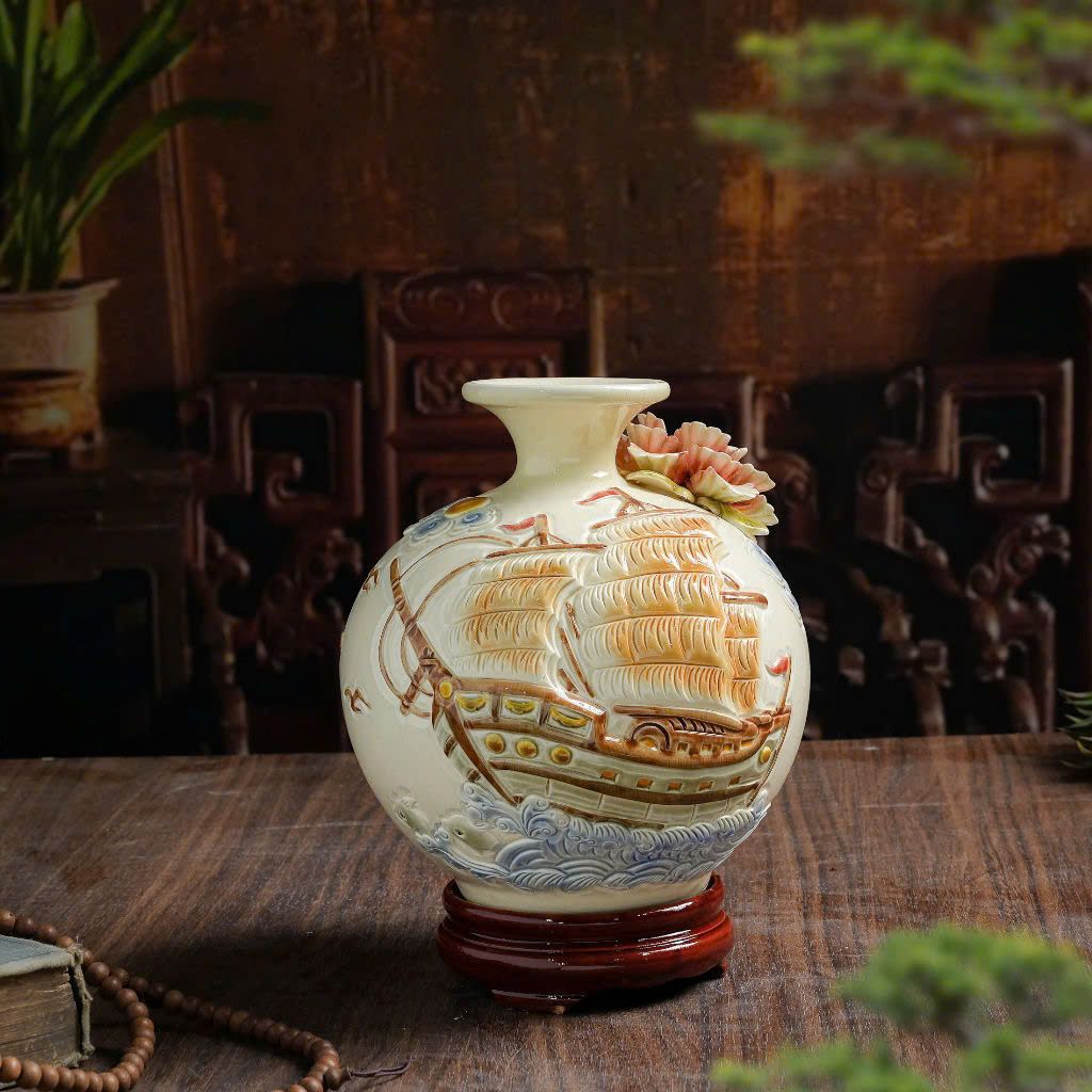 Bình hút lộc Thuận buồm xuôi gió gốm sứ Bát Tràng men hoàng thổ
