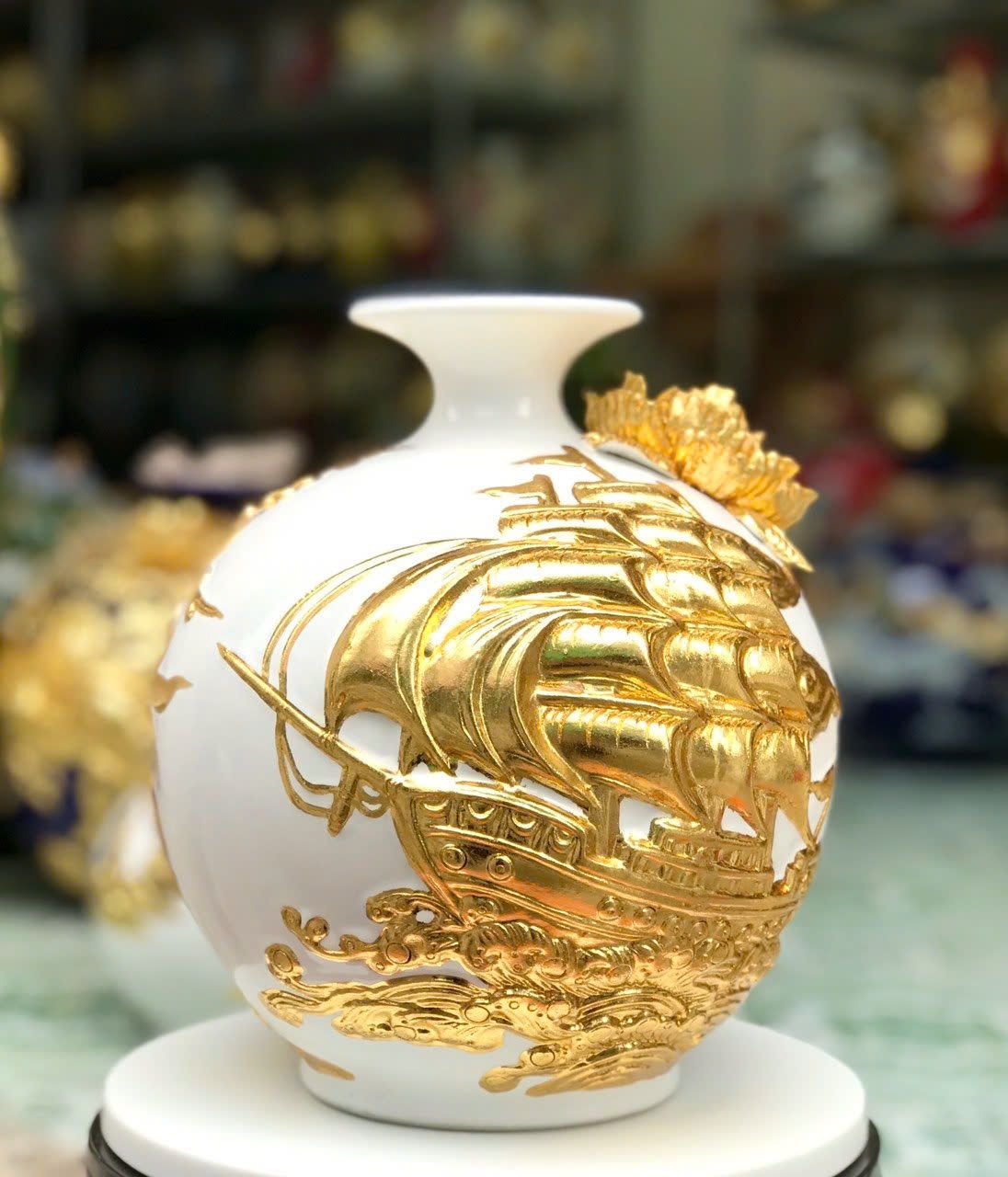 Bình phong thủy thu hút tài lộc Gốm sứ Bát Tràng dát vàng cao cấp HLVHTBDV