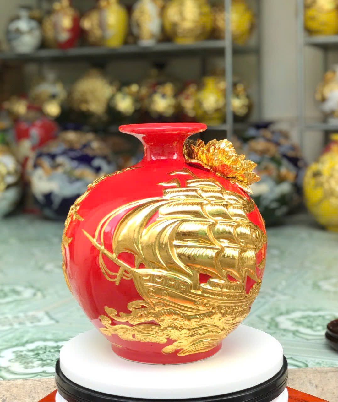 Bình phong thủy thu hút tài lộc Gốm sứ Bát Tràng dát vàng cao cấp HLVHTBDV