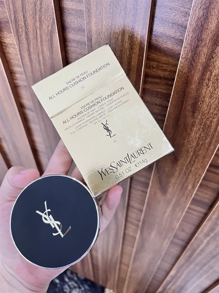 Phấn nước YSL Encre De Peau All Hours Cushion Foundation Tone 20