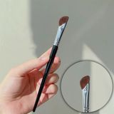 Cọ Trang Điểm Lông Thú Tạo Khối Mũi, Mắt Hình Liềm - Màu Đen Loại Nhỏ