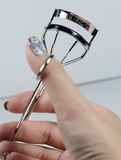Kẹp Bấm Mi Shiseido Eyelash Curler Recourbe Cils - Bản Mỹ