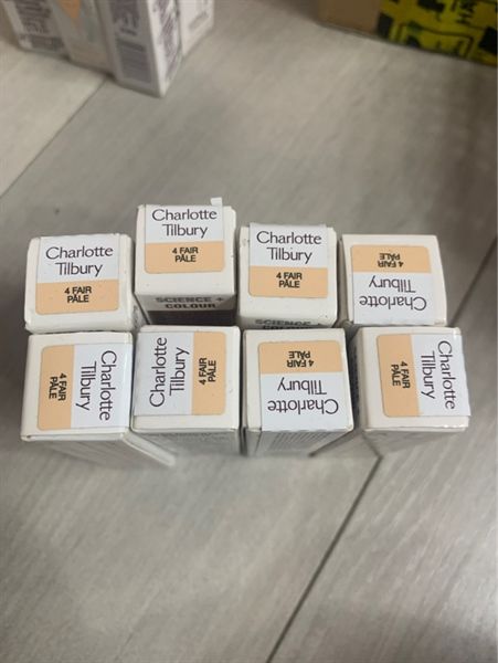 Che khuyết điểm CHARLOTTE TILBURY Beautiful Skin Concealer #4 Fair 2.1gr
