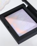 Phấn phủ dạng nén Nars Light Reflectin Prismatic Powder - Interstellar 10g