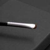 Cọ Kẻ Mắt Siêu Mềm Siêu Mỏng Highlight Eye Shadow Brush - Màu Đen