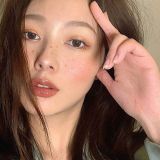 Son kem Bobbi Brown màu Haute Cocoa