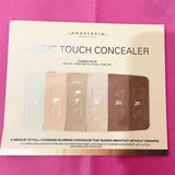 Sample che khuyết điểm thuần chay Anastasia Beverly Hills Magic Touch Concealer