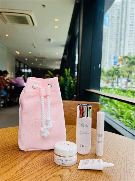 Set Dưỡng Da Dior Capture Totale Cell Energy Trẻ Hoá Da -Chống Lão Hóa (Nước Thần - Kem Dưỡng - Serum - Kem Mắt)