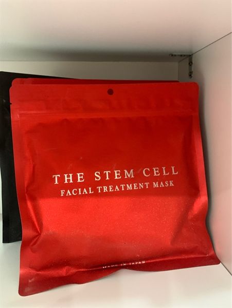 Mặt nạ tế bào gốc The Stem Cell Facial Treatment Mask - màu đỏ