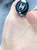 Thanh bắt sáng CHANEL Baume Essentiel Multi Use Glow Stick Màu Dragee Fullbox 8gr
