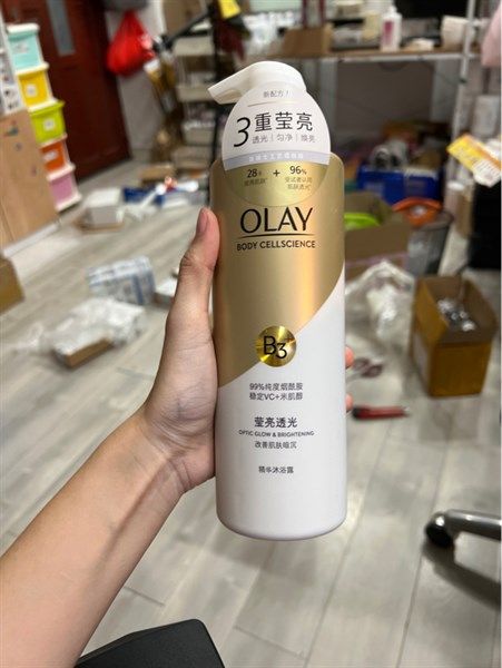 Sữa tắm sáng da dưỡng ẩm Olay B3 + Vitamin C - Nội Địa Trung