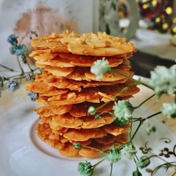 Bánh ngói hạnh nhân trứng muối
