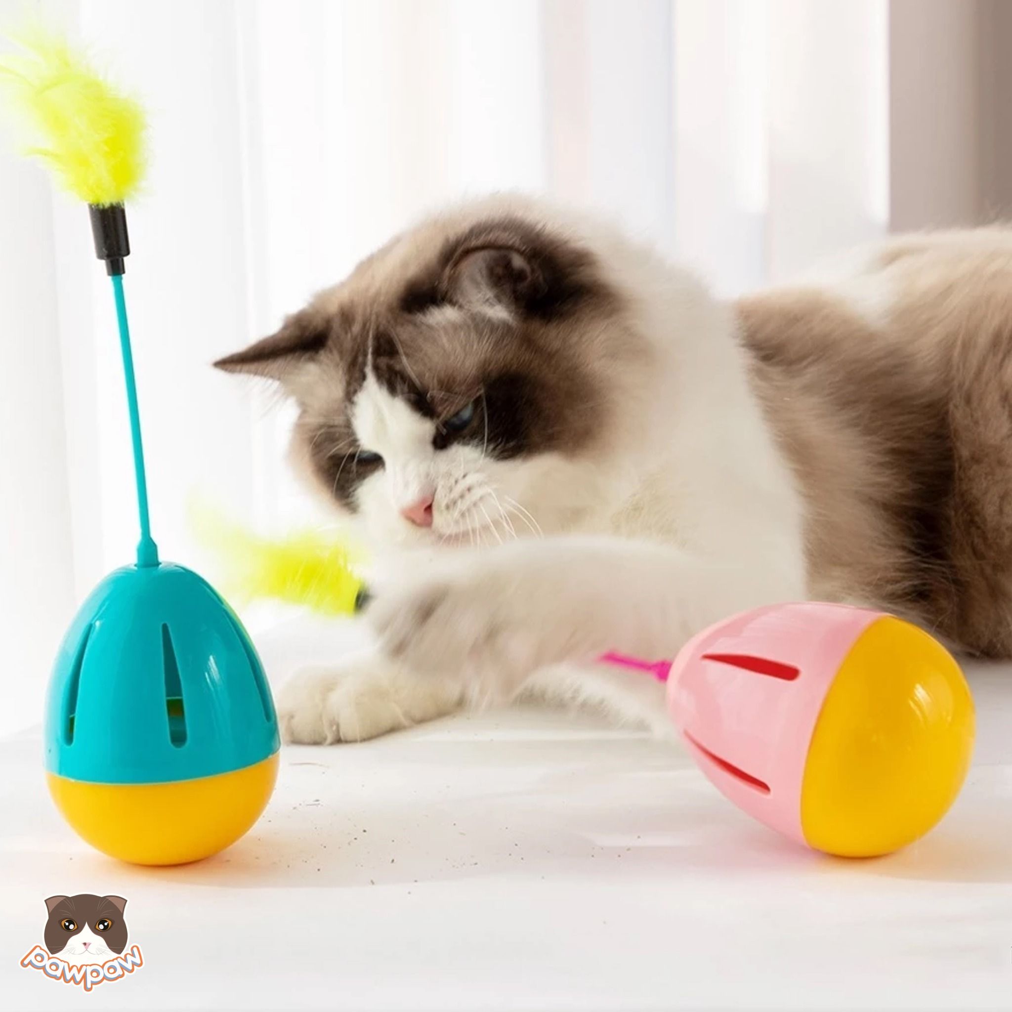 Đồ chơi lật đật trứng lông vũ kèm chuông cho mèo