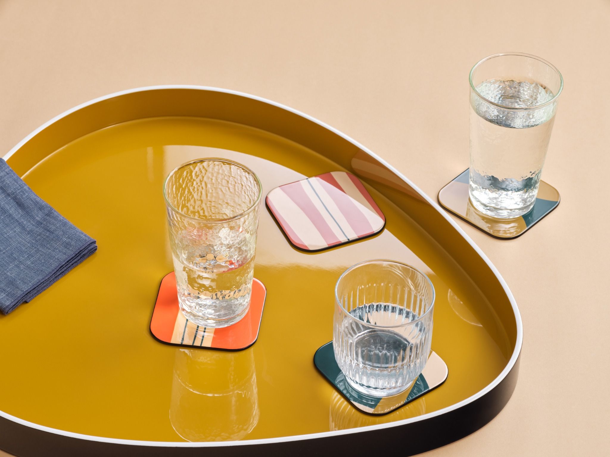 ITM - Lacquer Drope Tray Curry
