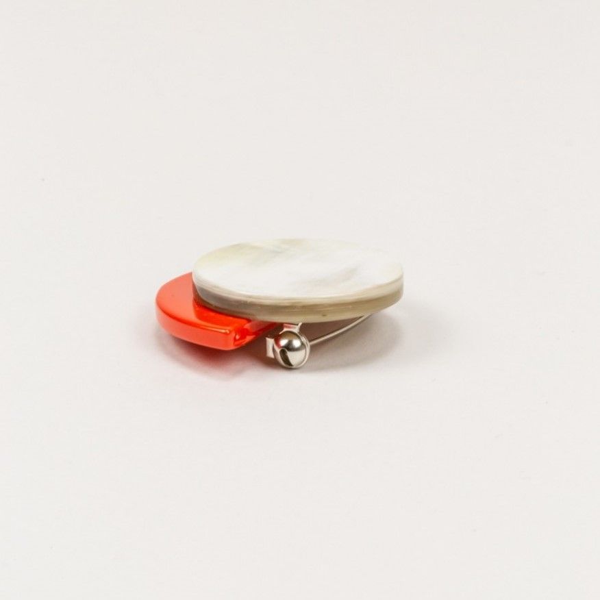  Couchant Lacquered brooch Orange 