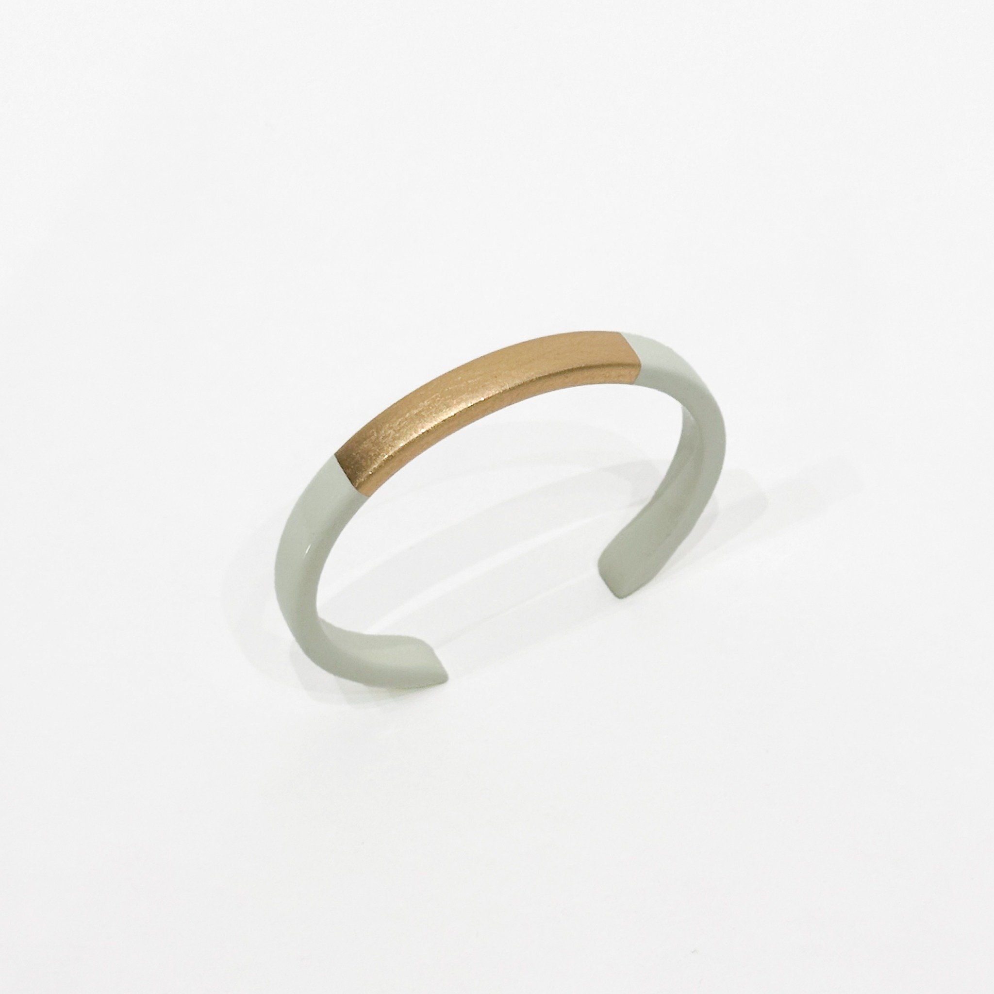 Theia Bracelet White