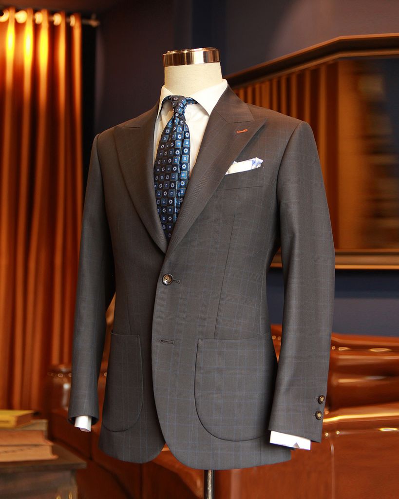 THE SOPHISTICATED MR. GREY SUIT