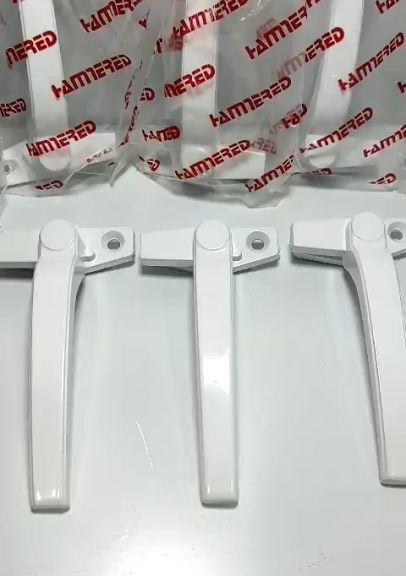 Tay nắm cửa sổ HAMMERD đen 4 lỗ vít trái nhôm cỏ