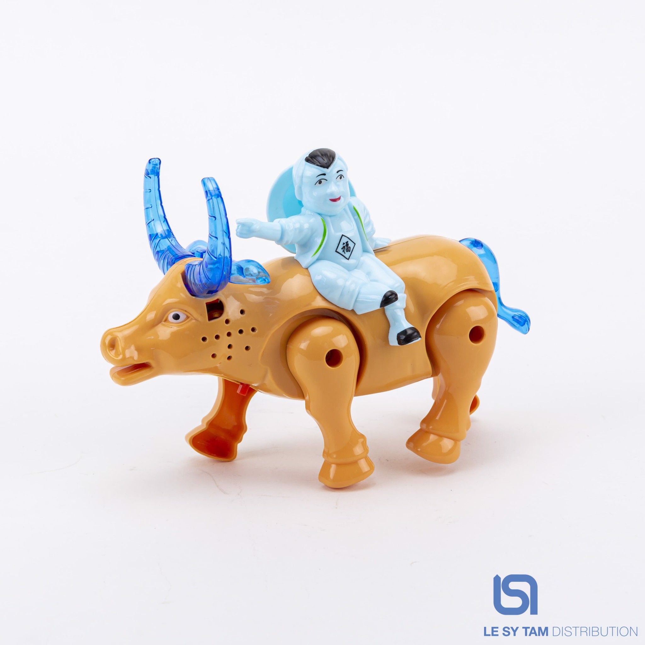 Bé trai cưỡi trâu rút dây 035