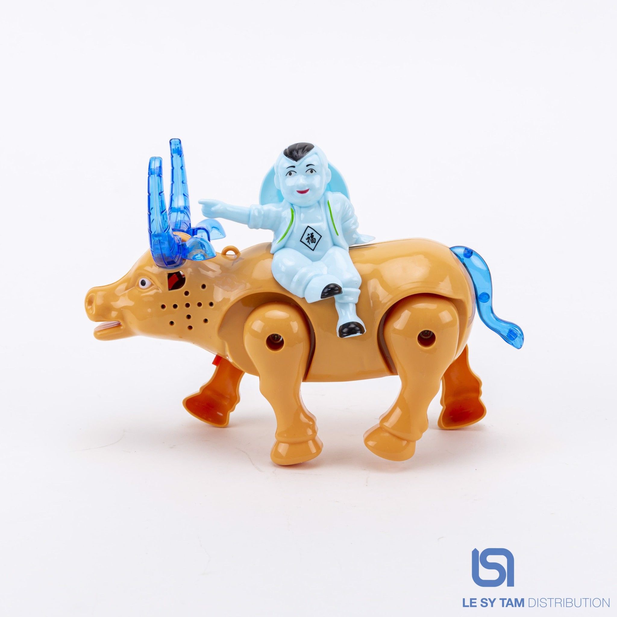 Bé trai cưỡi trâu rút dây 035