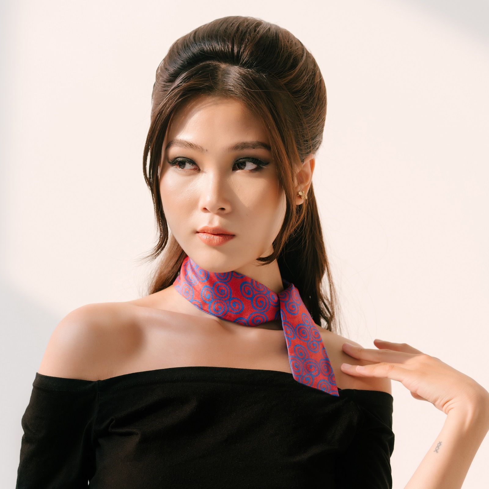 Khăn Twilly họa tiết xoáy S
