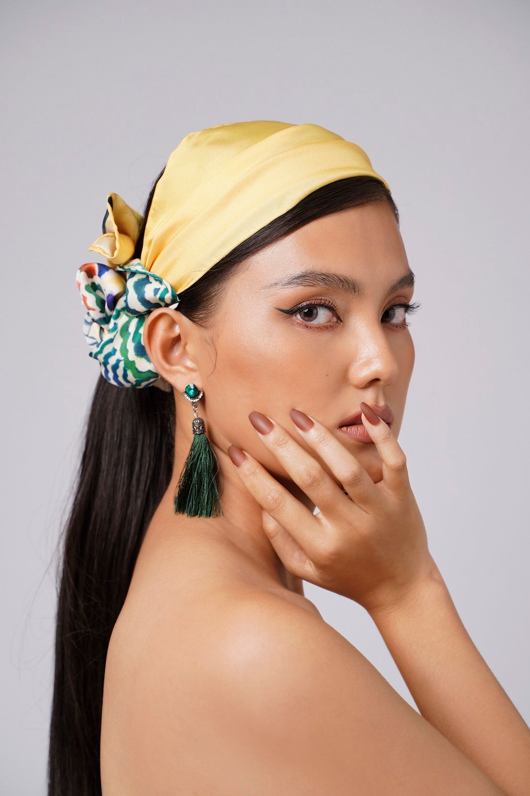 Khăn dài hình ngựa