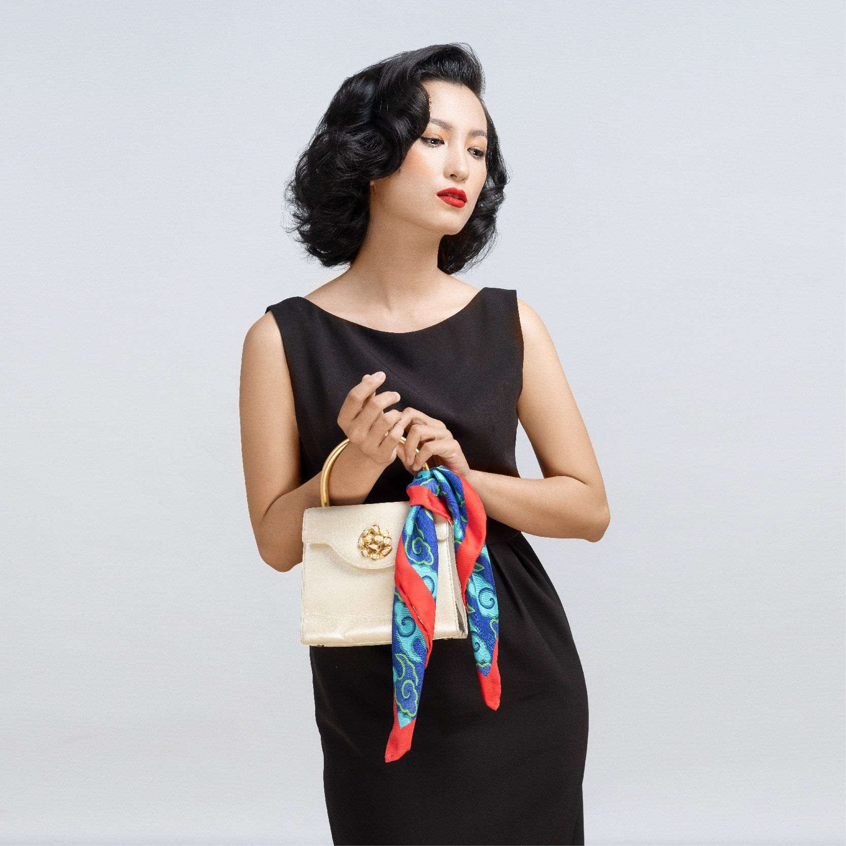 Khăn họa tiết mây 50