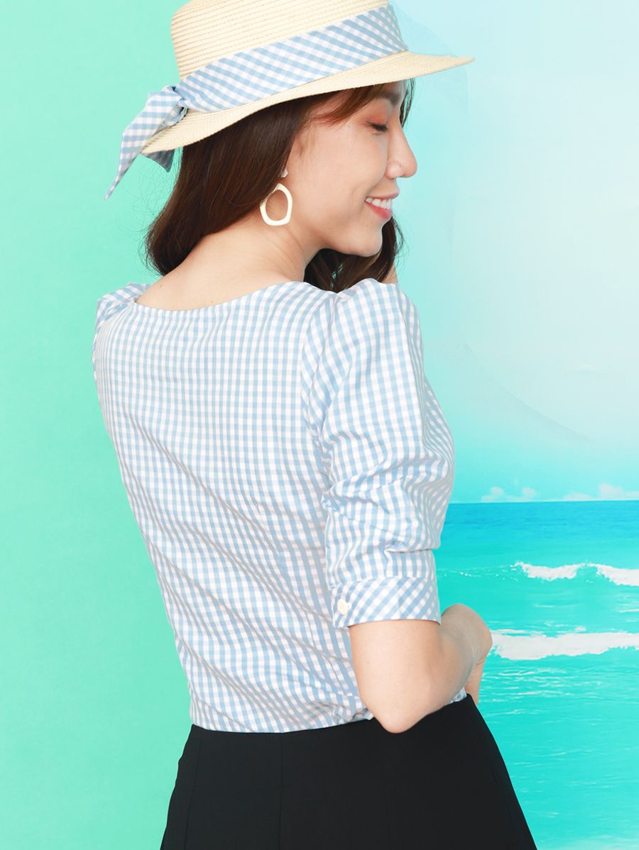 Áo cổ vuông, tay xếp phồng