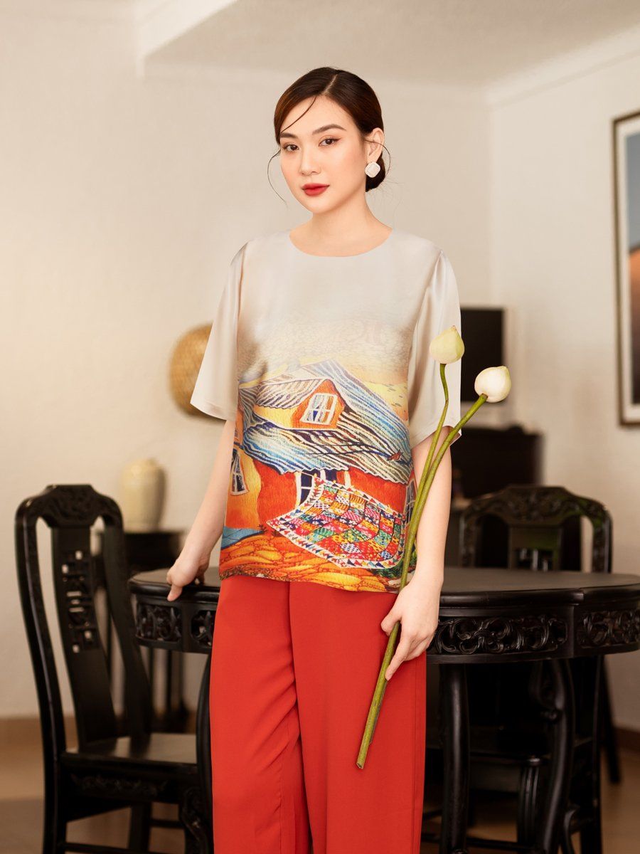 Áo cổ tròn in họa tiết, tay ngắn