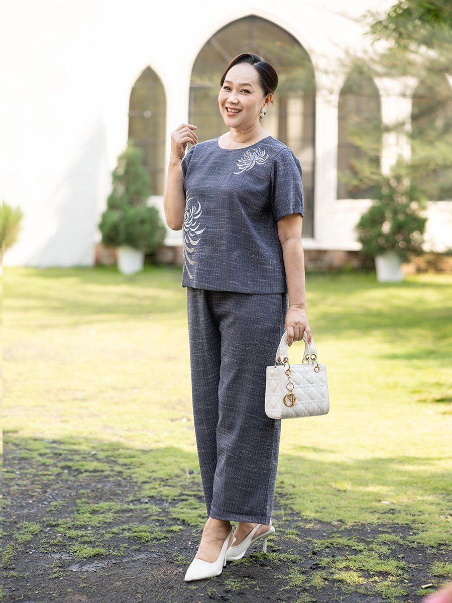 Bộ quần thêu họa tiết