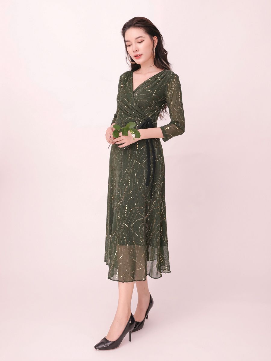 Đầm thun ép nhũ, cổ tim đắp, eo đính nơ
