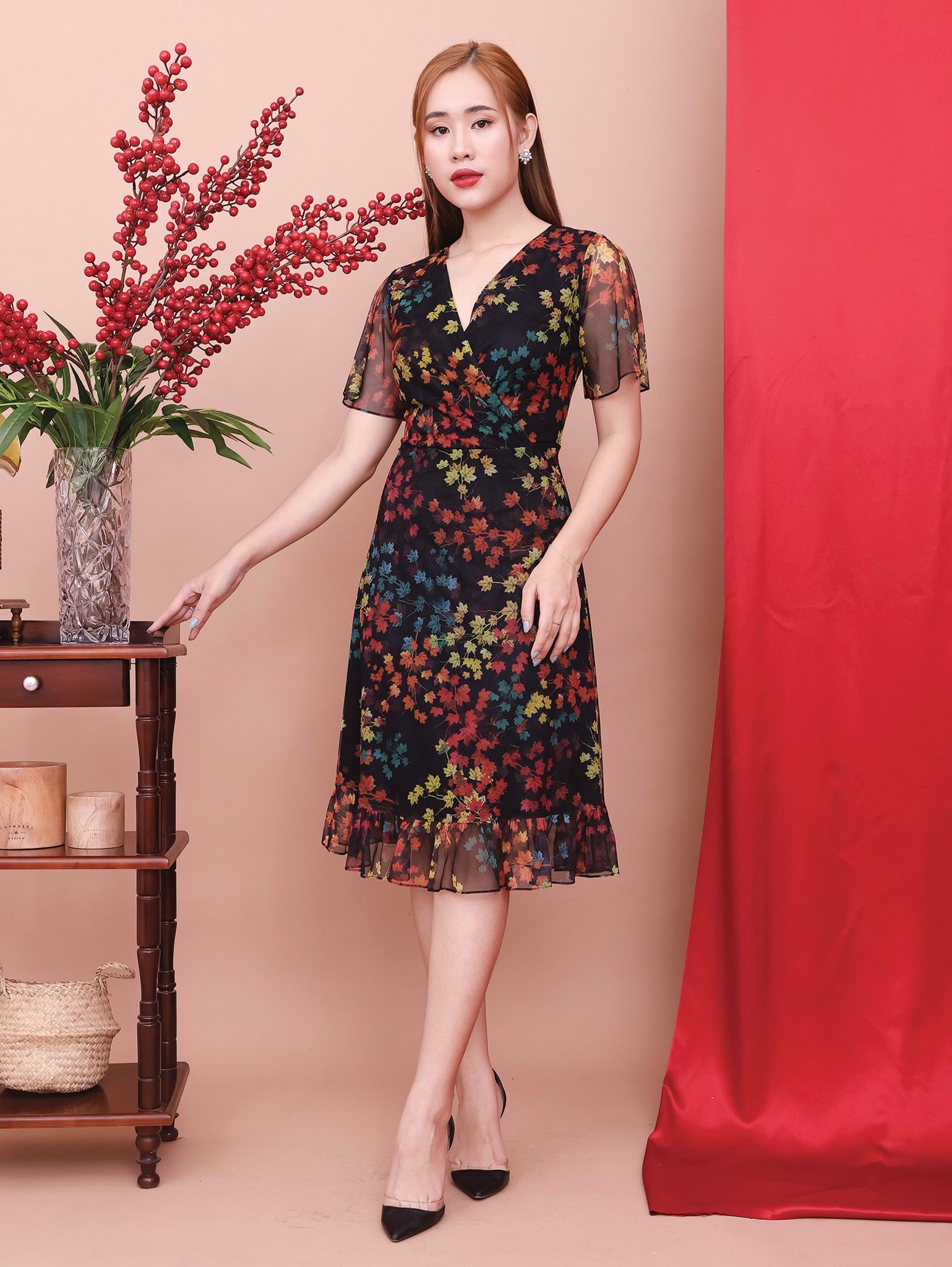 Đầm dài xòe cổ tim đắp