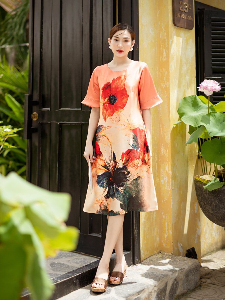 Đầm suông cổ tròn họa tiết , tay bèo