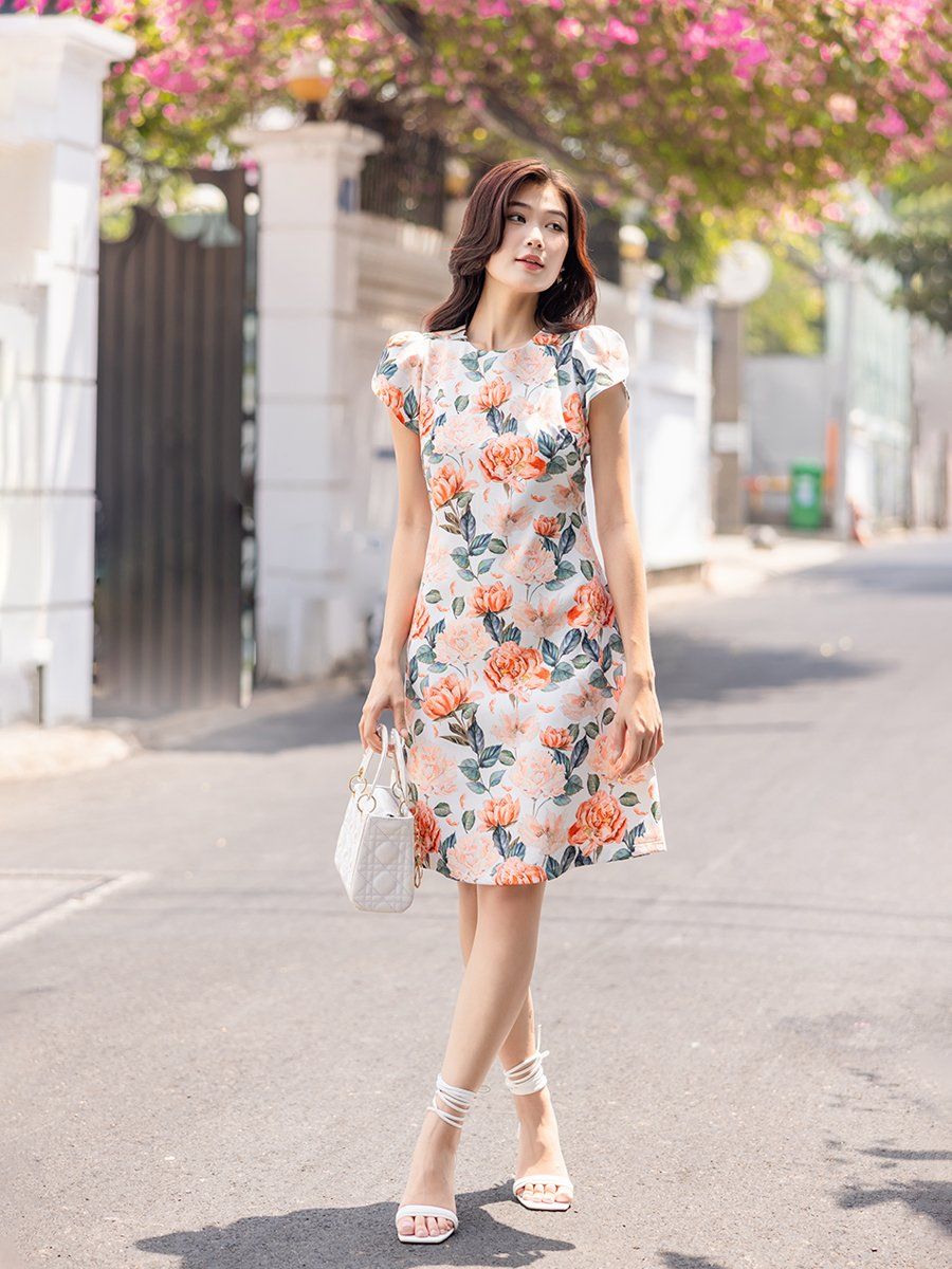 Đầm midi cổ tròn, tay búp hoa