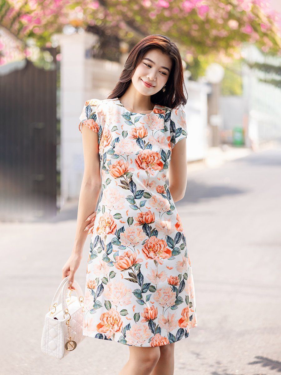 Đầm midi cổ tròn, tay búp hoa