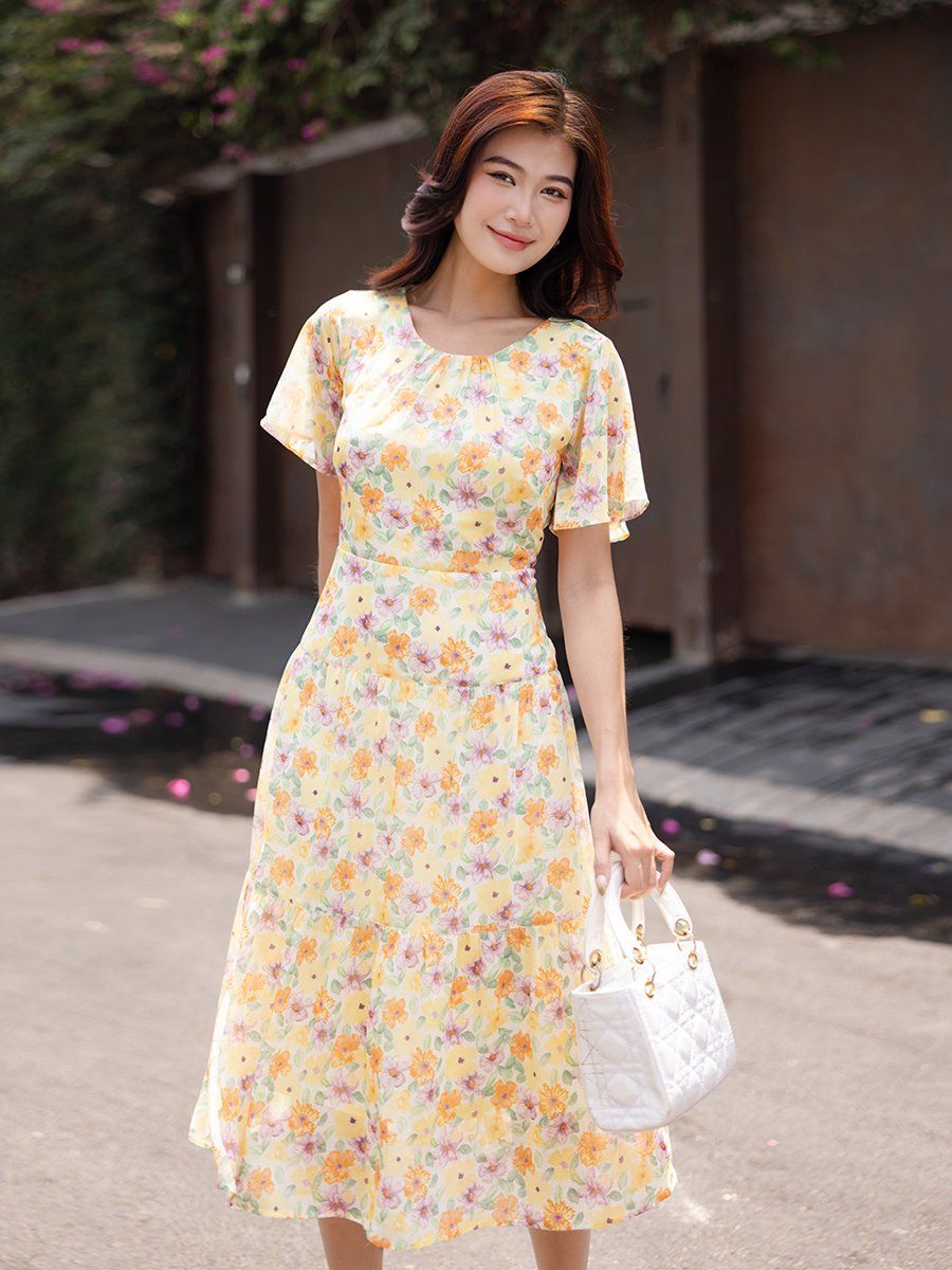 Đầm cổ tròn họa tiết hoa 3 tầng