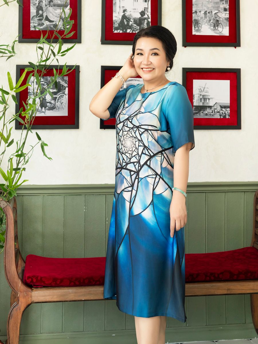 Đầm Hạnh suông cổ tròn họa tiết , tay ngắn