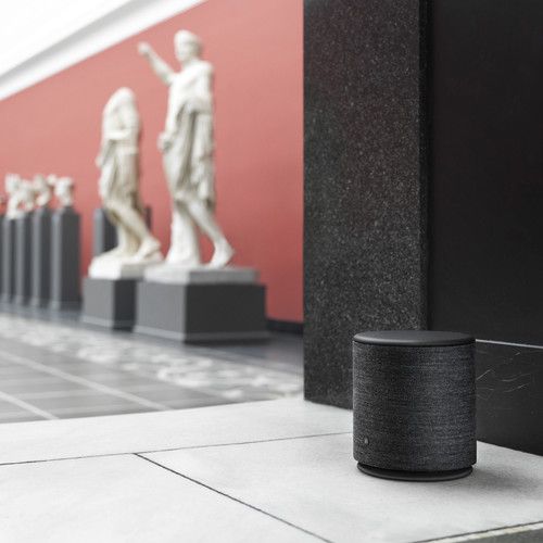 Loa để bàn Bang & Olufsen M5 Wireless Speaker