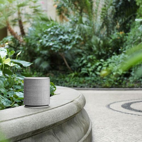 Loa để bàn Bang & Olufsen M5 Wireless Speaker