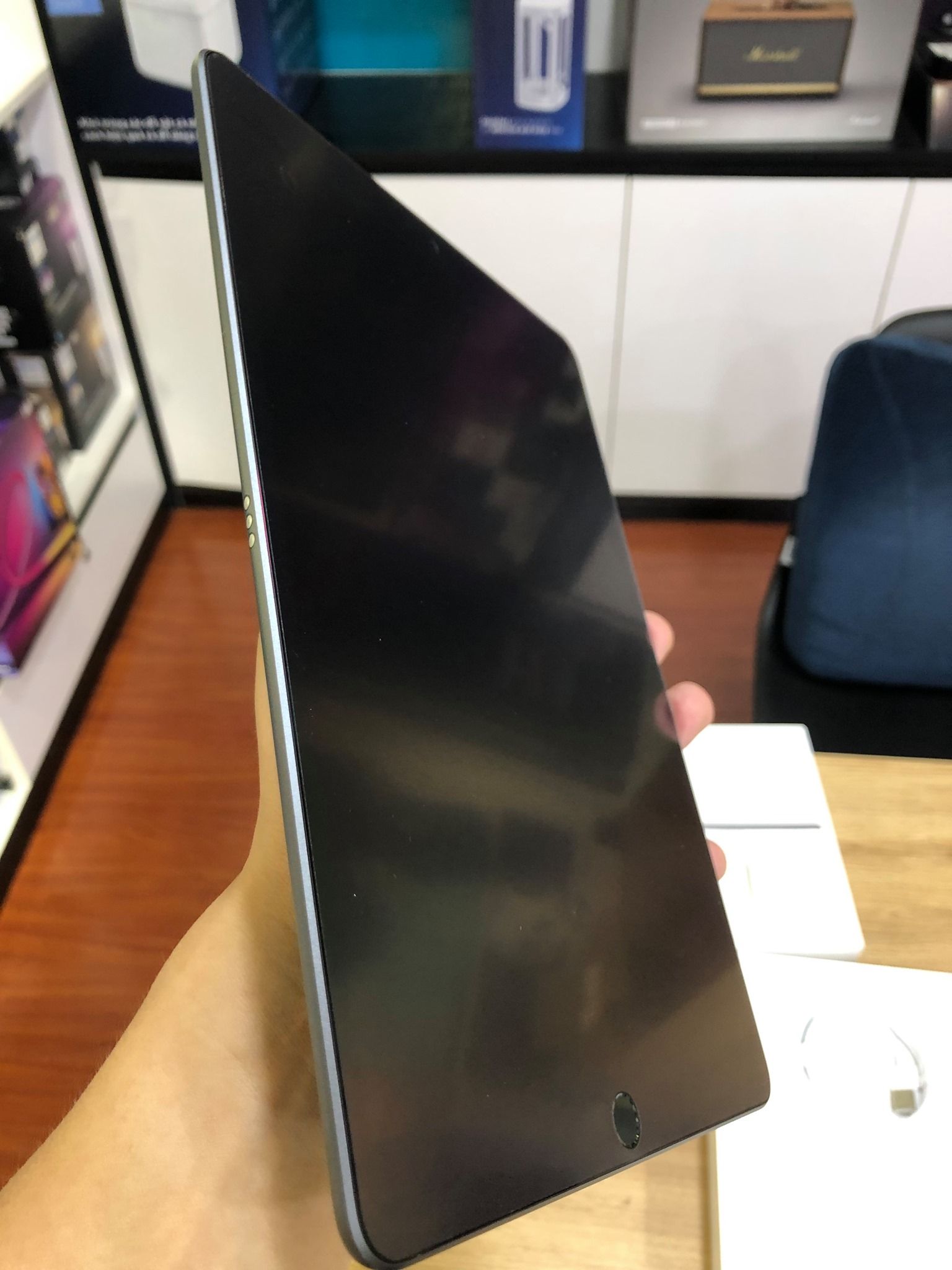 iPad Air 3 256GB Wi-Fi Only qua sử dụng