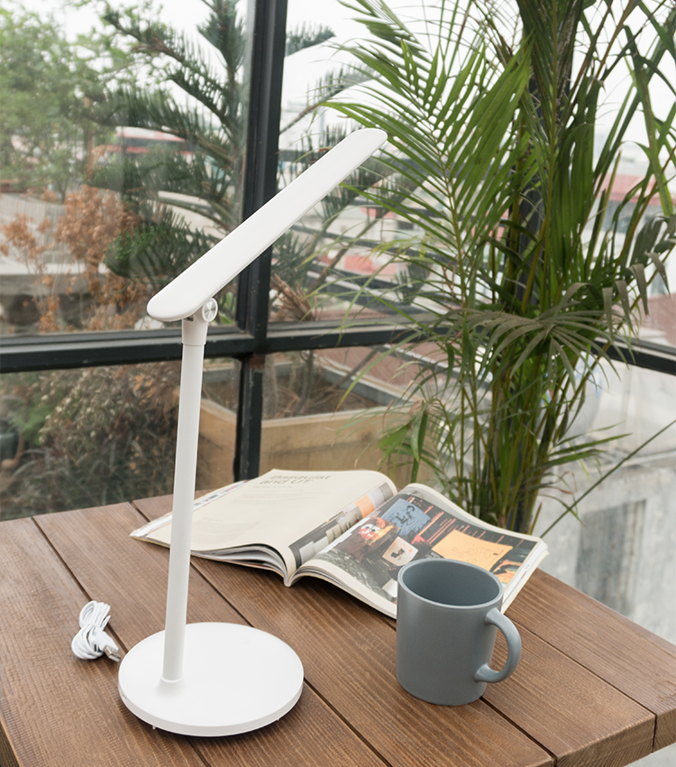 Đèn Học Chống Cận Mocato Light M202