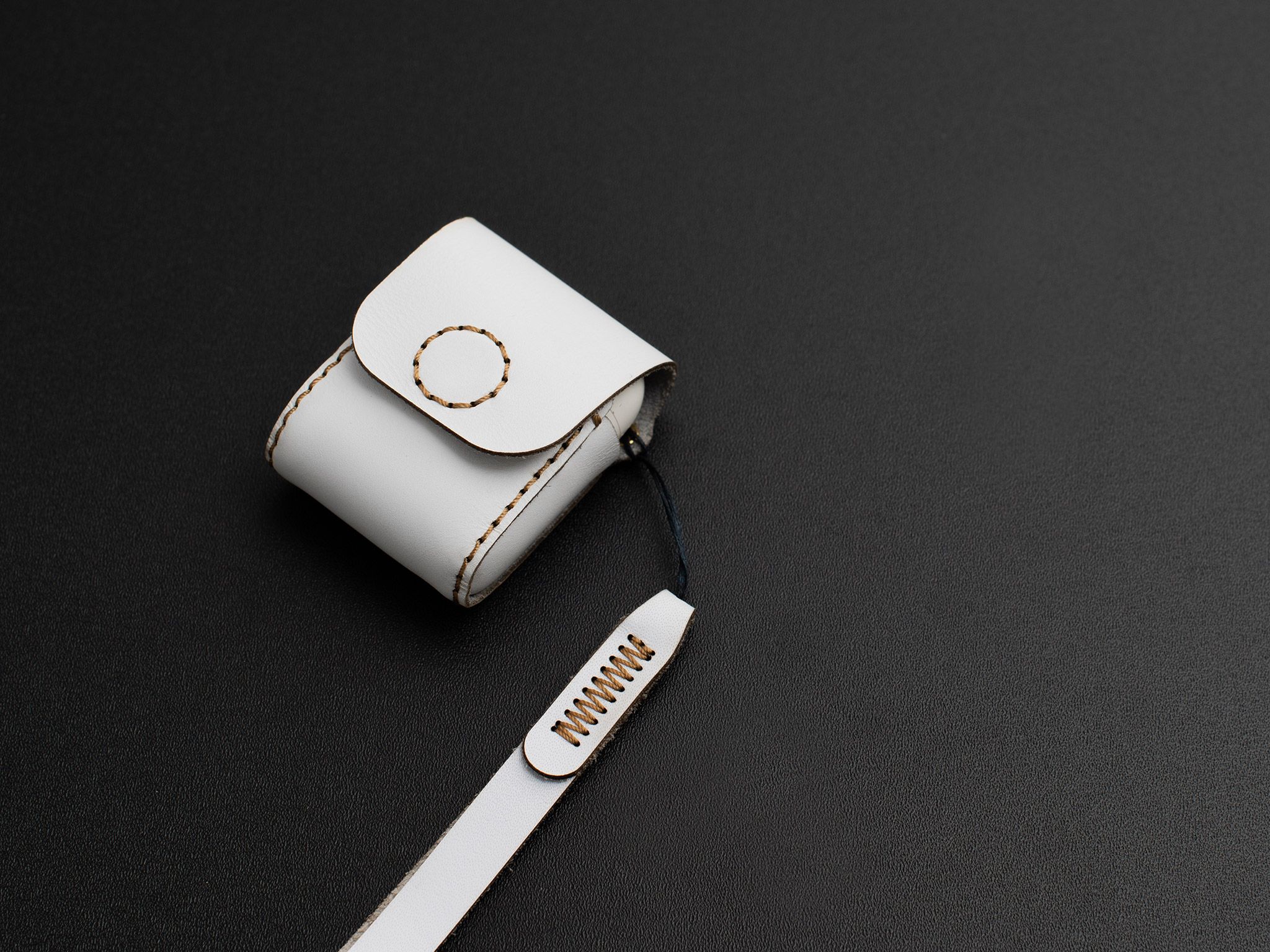 Bao da Khắc Tên AirPods 2