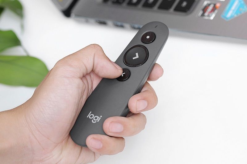 Bút trình chiếu Logitech Presenter R500
