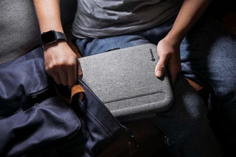 Túi chống sốc TomToc Portfolio Case for iPad Pro 11