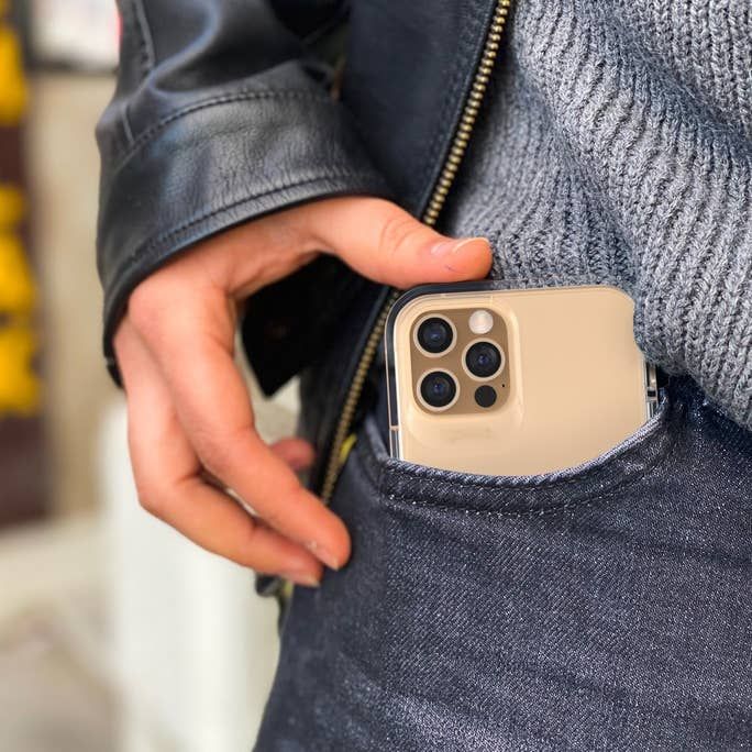Ốp Gear4 D3O Crystal Palace iPhone 12 | 12 Pro